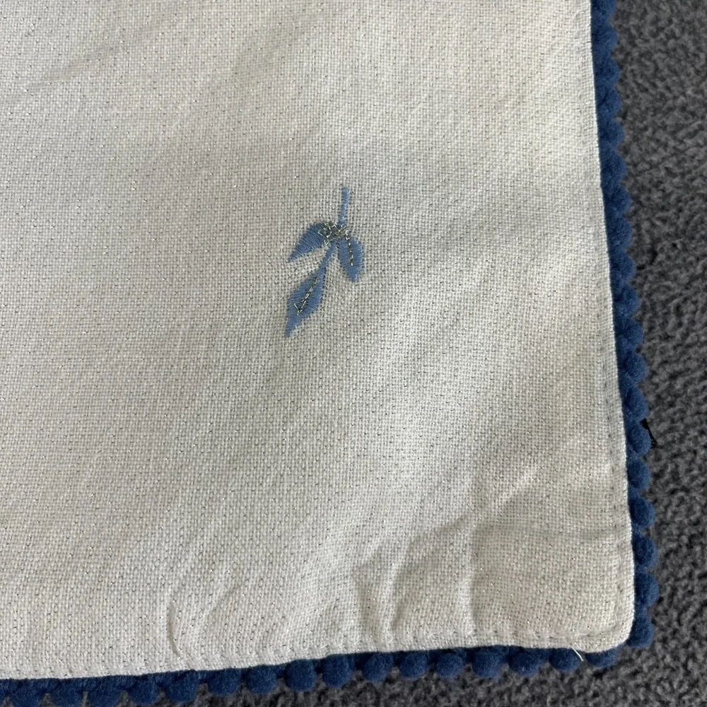 Rachel Zoe‎ placemats Set of 4 Embroidered Dove Peace 13 x 19 silver sparkle